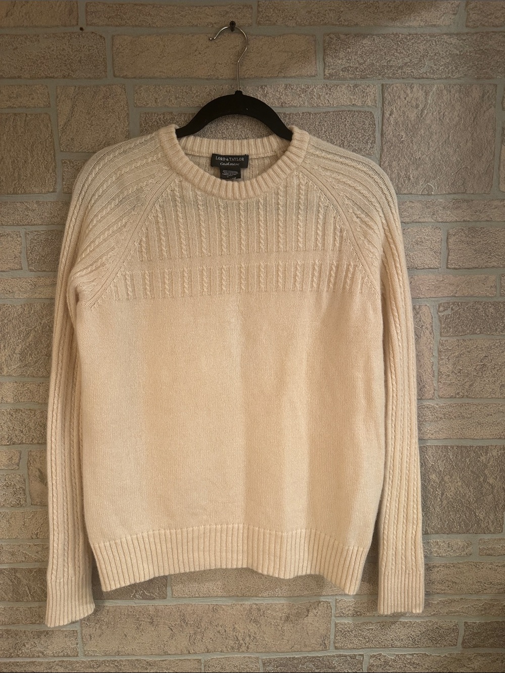 Lord and Taylor Cableknit 100% Cashmere Fitted Crewneck Sweater